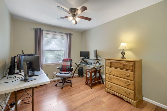 271 Hill Avenue, Bartlett, IL 60103