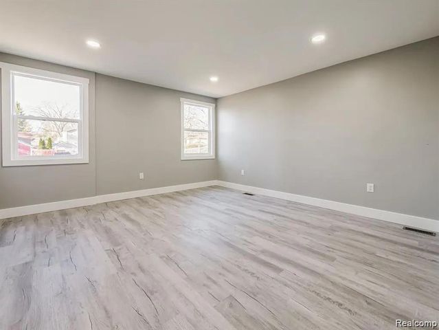 311 Longspur Lane, Commerce Charter Township, MI 48382