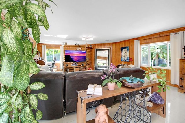 37225 SW 214th Ave, Homestead, FL 33034