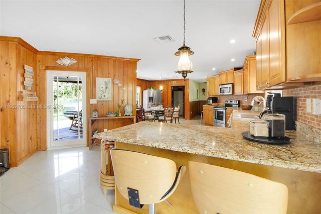 37225 SW 214th Ave, Homestead, FL 33034