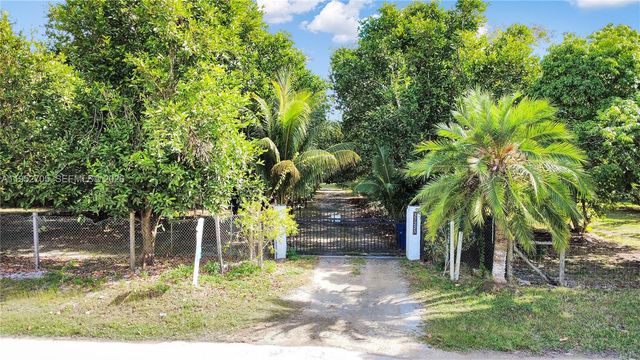 37225 SW 214th Ave, Homestead, FL 33034