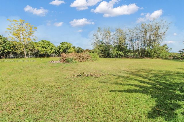 37225 SW 214th Ave, Homestead, FL 33034