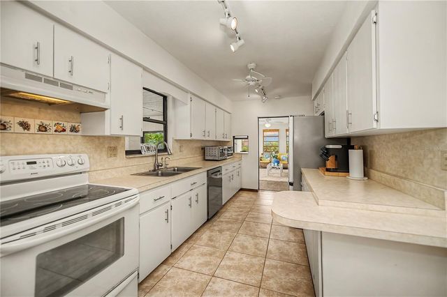 520 BOARDMAN DRIVE, Punta Gorda, FL 33950