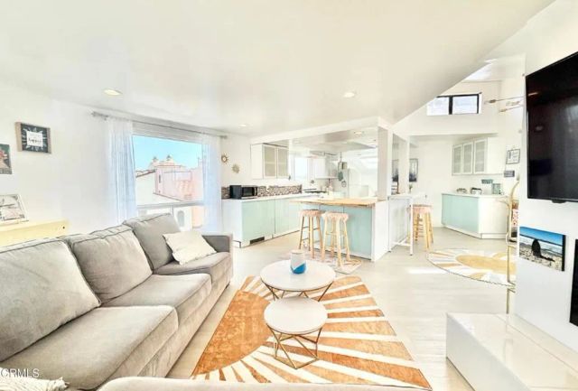 2301 Chico Court, Oxnard, CA 93035