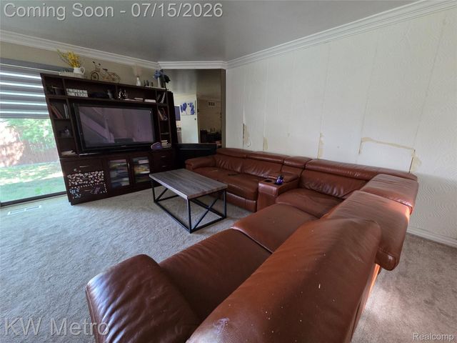 1105 Kirts Boulevard A, Troy, MI 48084