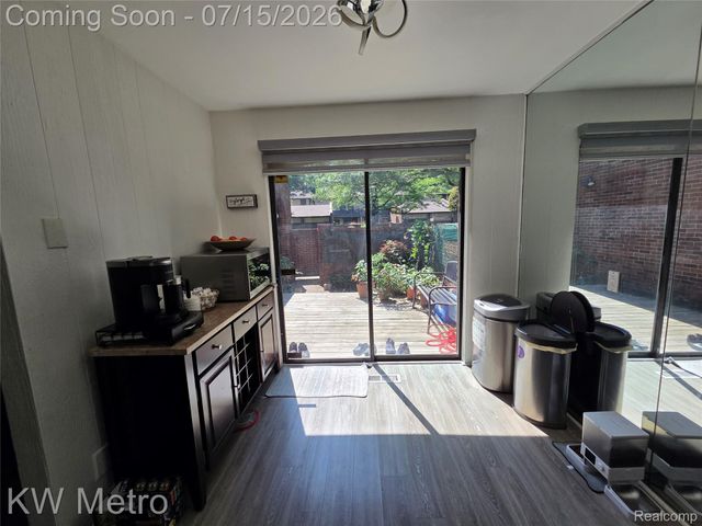 1105 Kirts Boulevard A, Troy, MI 48084