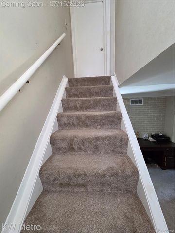 1105 Kirts Boulevard A, Troy, MI 48084