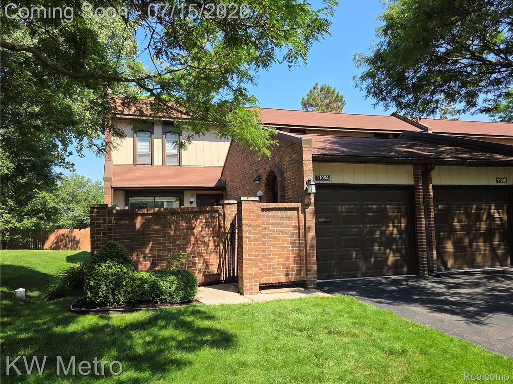 1105 Kirts Boulevard A, Troy, MI 48084