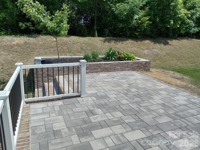 5108 Briscoe Drive, Charlotte, NC 28214
