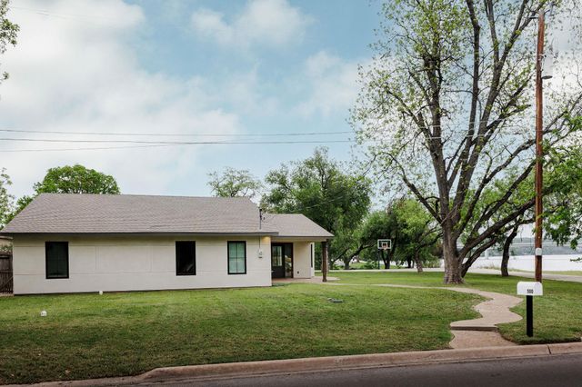 500 Lakeshore DR, Marble Falls, TX 78654