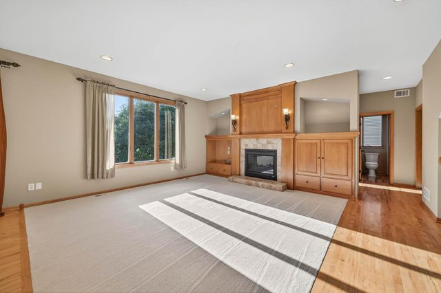 10803 Jersey Drive N, Brooklyn Park, MN 55445