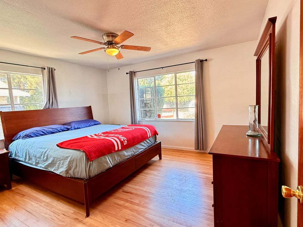 Image 10 of property listing at 3444 Mayfair Boulevard, Fresno, CA 93703