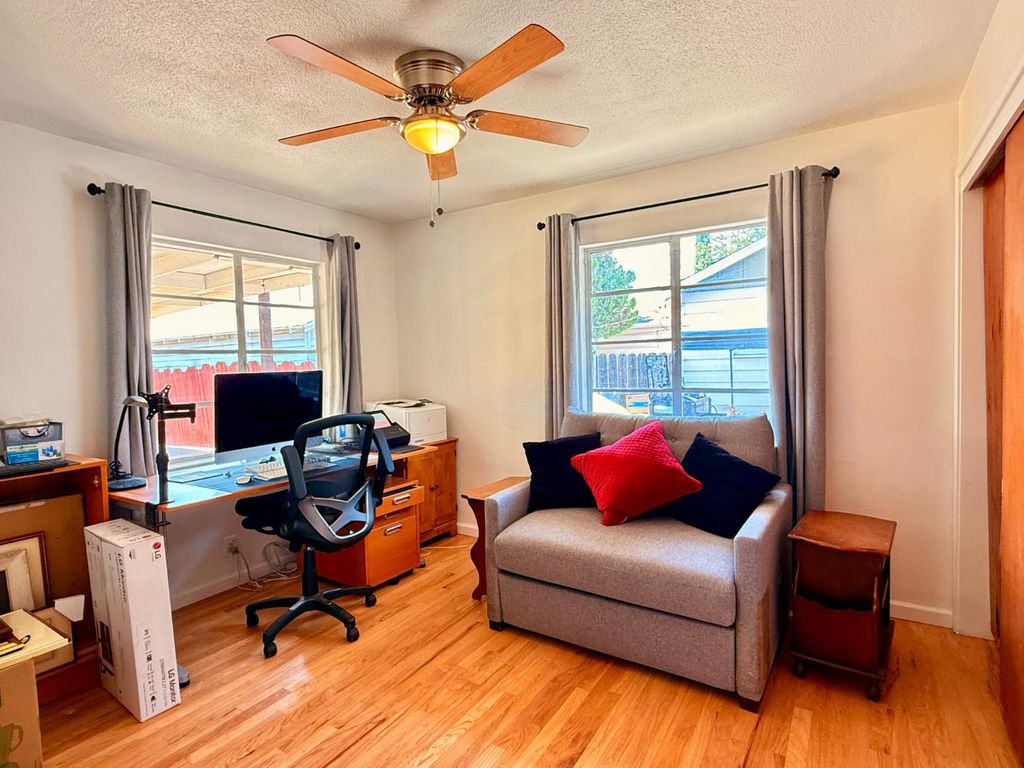 Image 11 of property listing at 3444 Mayfair Boulevard, Fresno, CA 93703
