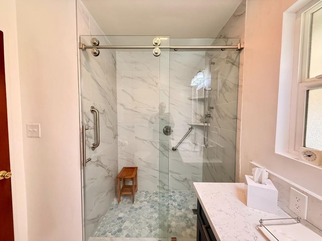 Image 14 of property listing at 3444 Mayfair Boulevard, Fresno, CA 93703