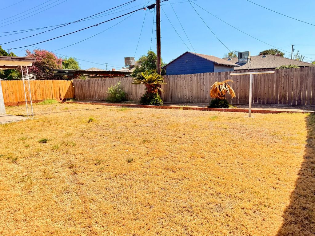 Image 20 of property listing at 3444 Mayfair Boulevard, Fresno, CA 93703