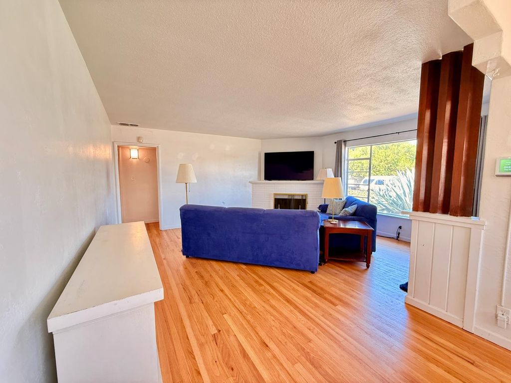 Image 4 of property listing at 3444 Mayfair Boulevard, Fresno, CA 93703