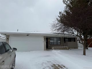 35267 Eden Park Drive, Sterling Heights, MI 48312