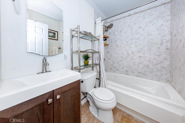 23000 Lull Street, Canoga Park, CA 91304