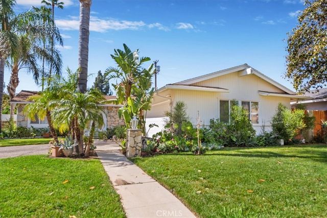 23000 Lull Street, Canoga Park, CA 91304