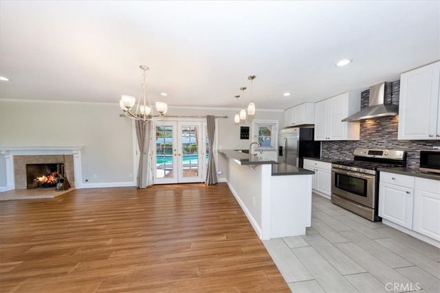 23000 Lull Street, Canoga Park, CA 91304