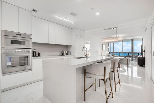 700 NE 24th Street 2702, Miami, FL 33137