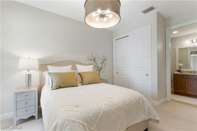 16382 Viansa WAY 3-102, Naples, FL 34110