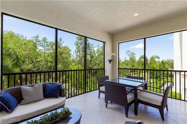 16382 Viansa WAY 3-102, Naples, FL 34110