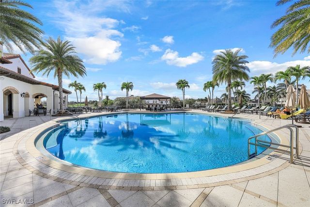 16382 Viansa WAY 3-102, Naples, FL 34110