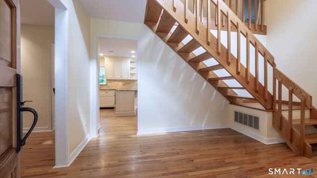 91 Lantern Ridge Road, New Canaan, CT 06840