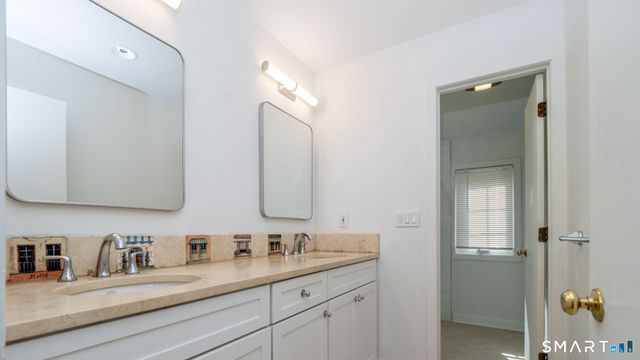 91 Lantern Ridge Road, New Canaan, CT 06840