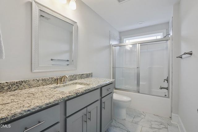 68 Jeans Way, Benson, NC 27504