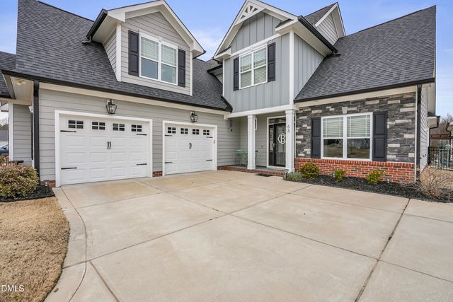 68 Jeans Way, Benson, NC 27504