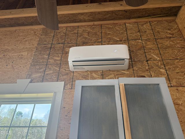 68 Jeans Way, Benson, NC 27504