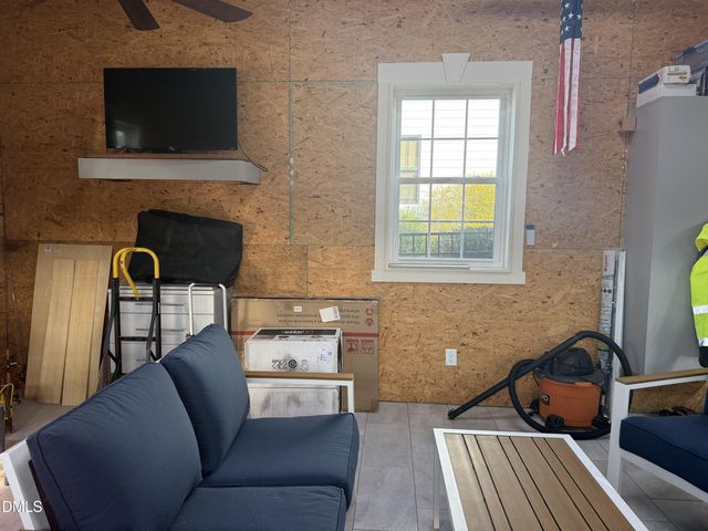 68 Jeans Way, Benson, NC 27504