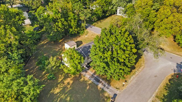 1232 Coarsey Dr, Nashville, TN 37217