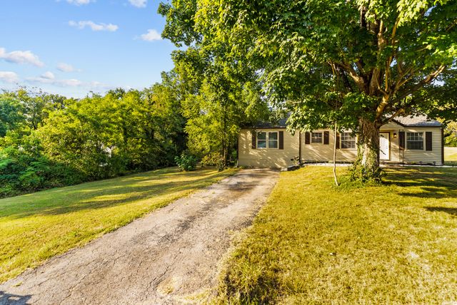 1232 Coarsey Dr, Nashville, TN 37217
