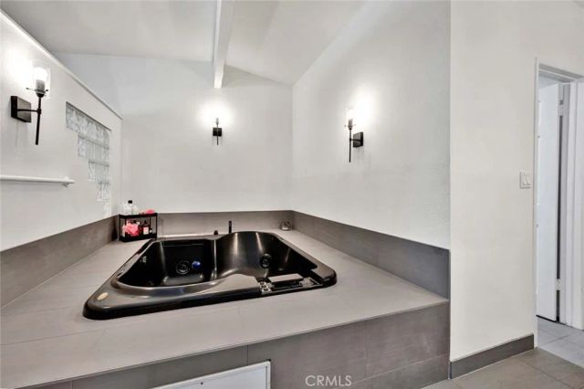 21151 Chubasco Lane, Huntington Beach, CA 92646