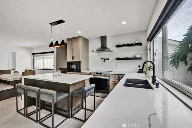 21151 Chubasco Lane, Huntington Beach, CA 92646