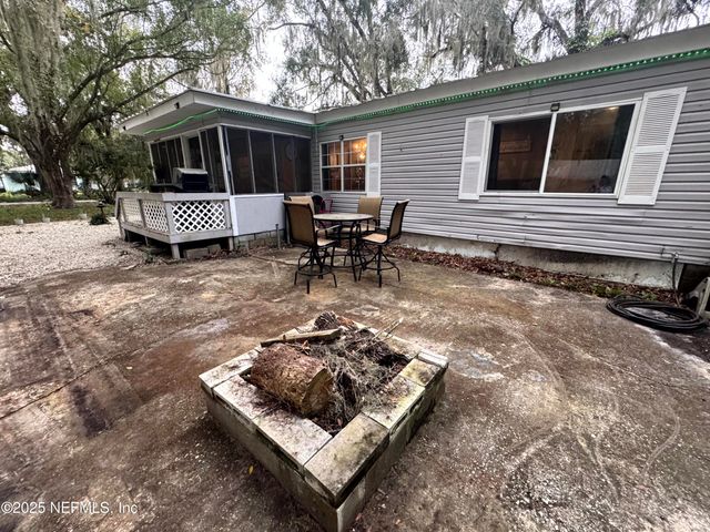 208 W HOLTZ Street, Hastings, FL 32145