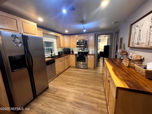 208 W HOLTZ Street, Hastings, FL 32145