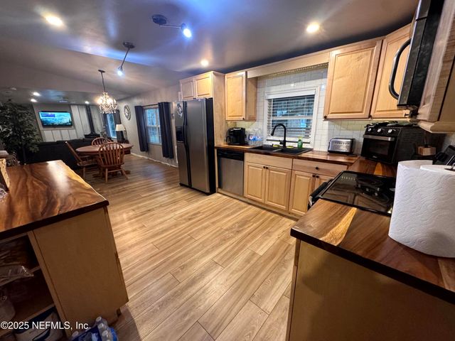 208 W HOLTZ Street, Hastings, FL 32145