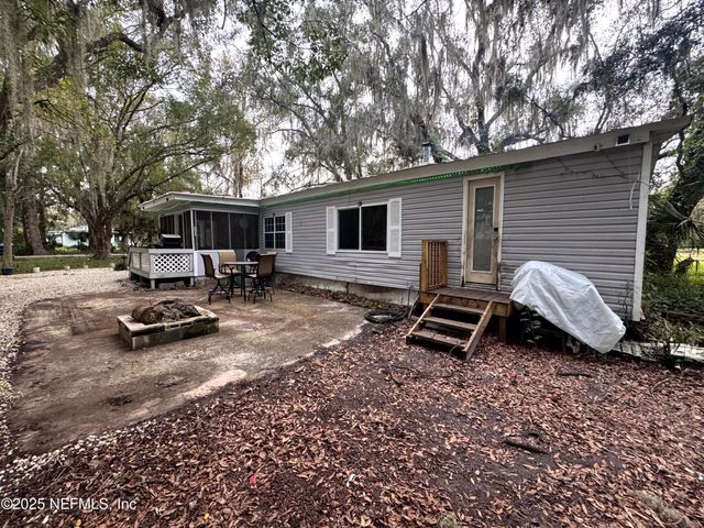 208 W HOLTZ Street, Hastings, FL 32145