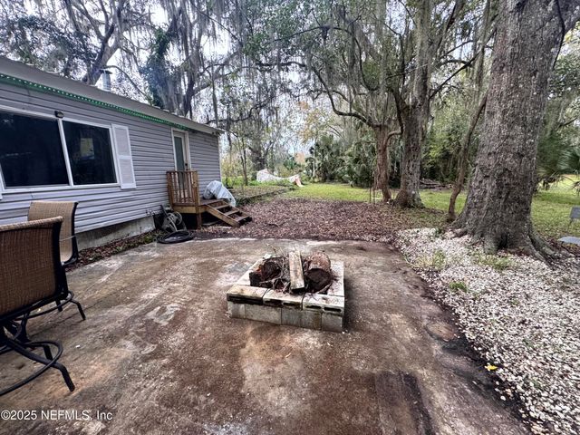 208 W HOLTZ Street, Hastings, FL 32145