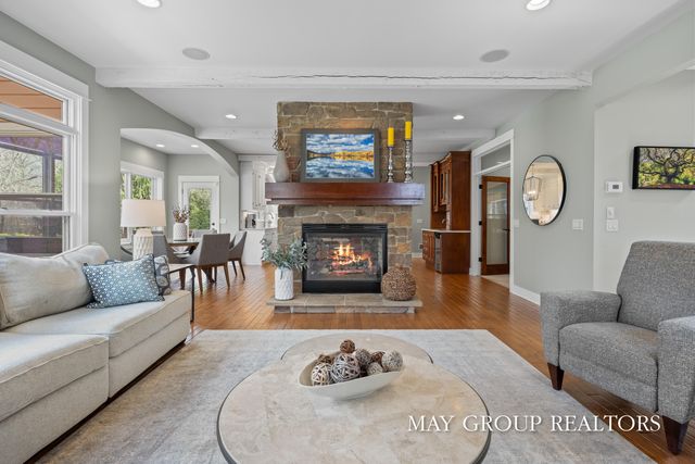 5254 Canyon River Drive NE, Ada, MI 49301