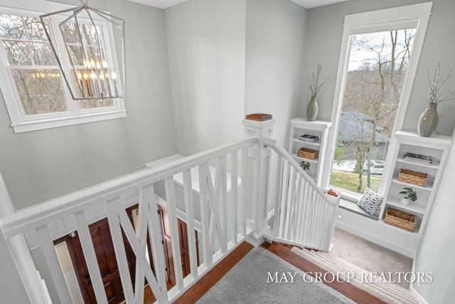5254 Canyon River Drive NE, Ada, MI 49301
