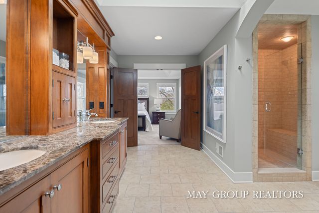 5254 Canyon River Drive NE, Ada, MI 49301