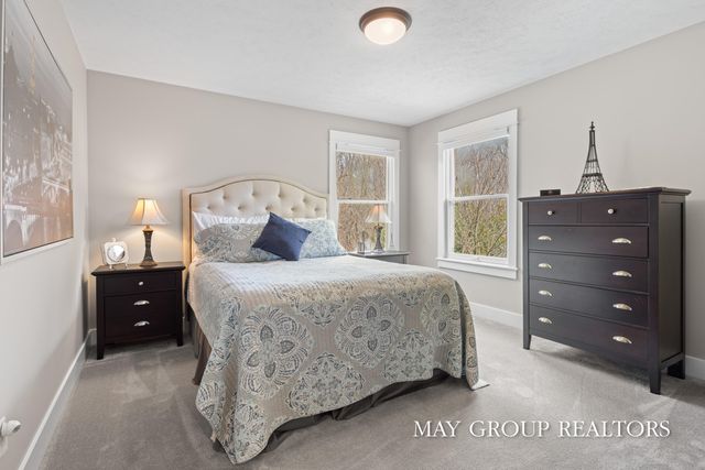 5254 Canyon River Drive NE, Ada, MI 49301
