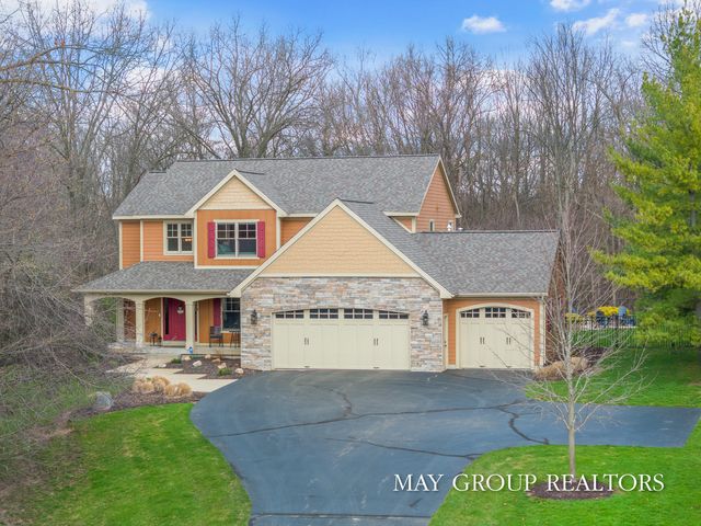 5254 Canyon River Drive NE, Ada, MI 49301