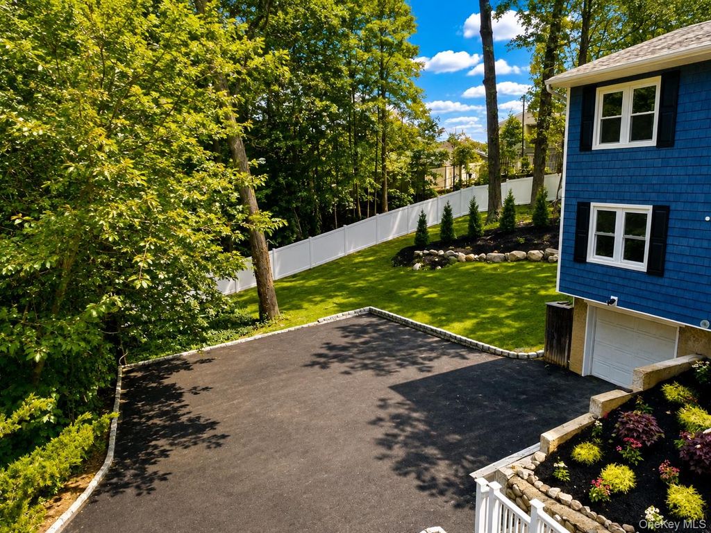 32 & 34 Oakwood Road, Huntington, NY 11743 — photo 3