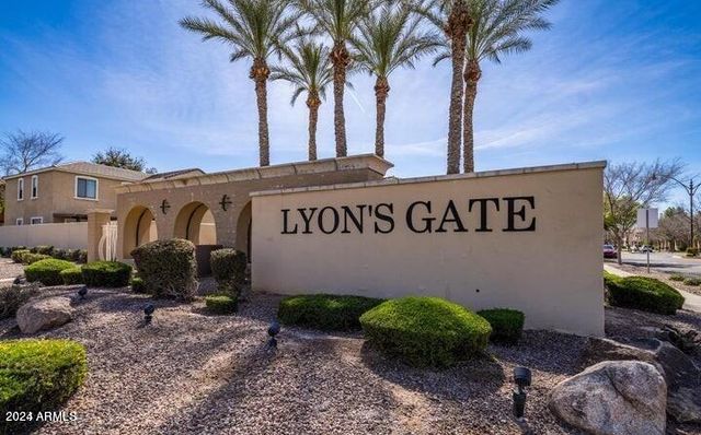 1882 S SETON Avenue, Gilbert, AZ 85295